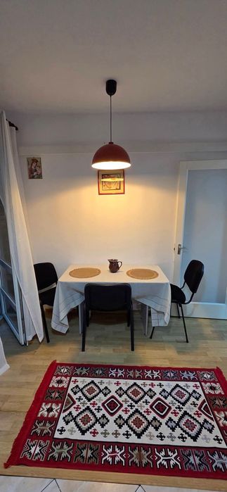 Închiriez acasă, pentru tine!