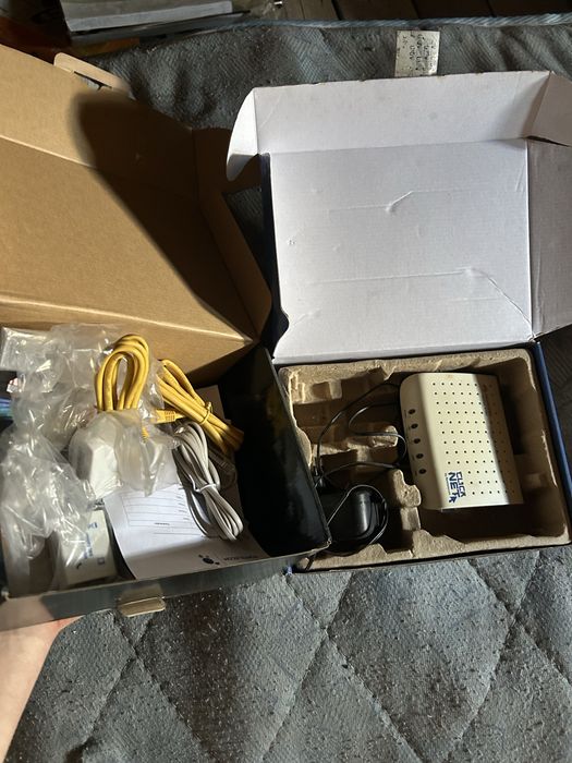 Kit WiFi Internet Router Huawei SmartAX MT882 USB ADSL + 3 cabluri net ethernet + CPE ADSL splitter TP-1606-1AD Noi!