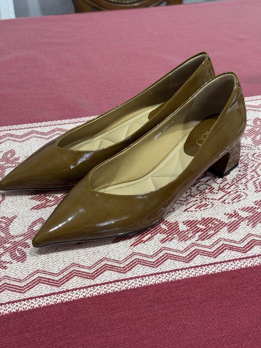 Продам туфли новые кожа