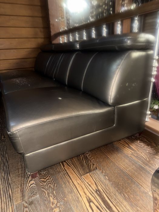 Диван продам      .