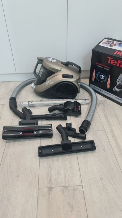 Продаётся пылесос Тефаль Tefal compact power cyclonic