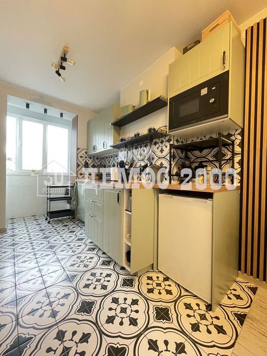 Дава се под наем Двустаен апартамент в Варна, ЖП Гара - 75 кв.м за 765 € - Снимка #3