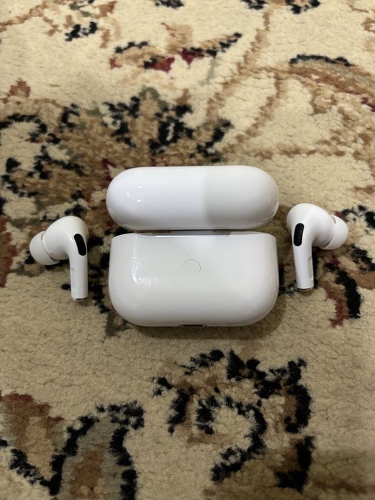 Продам наушник Tws