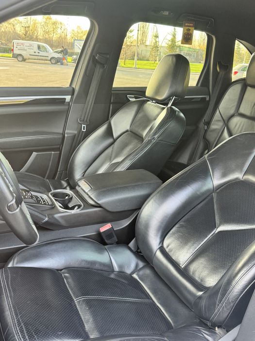 Vand Porshe Cayenne 3.0 TDI