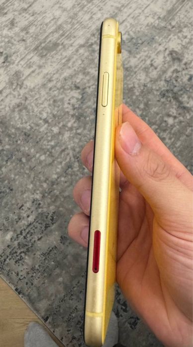 Iphone XR 64 ГБ;)