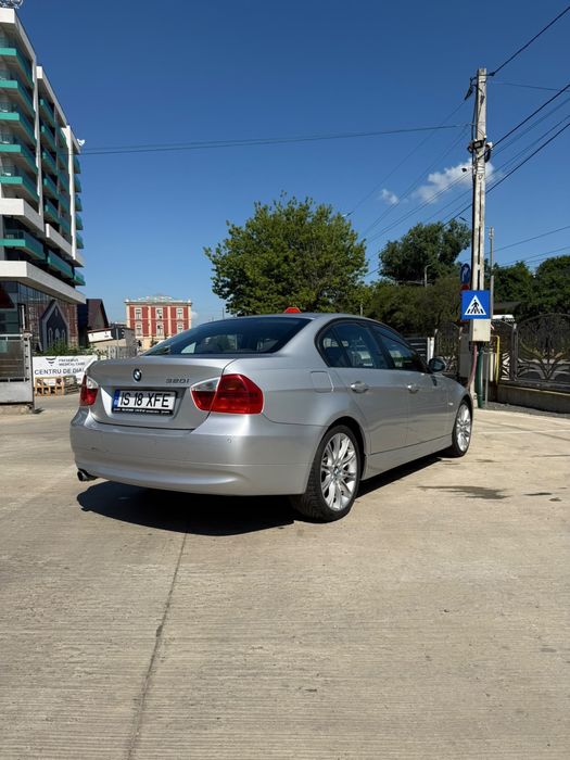 BMW E90 320i 150cp
