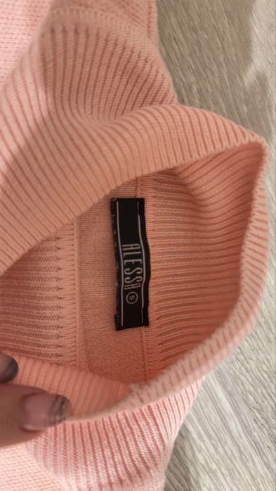 Къс пуловер алеса