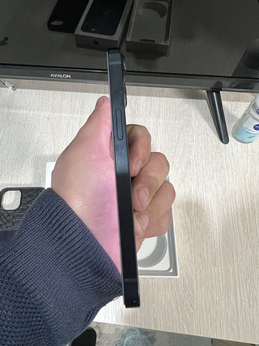 Продам айфон 13 90акб