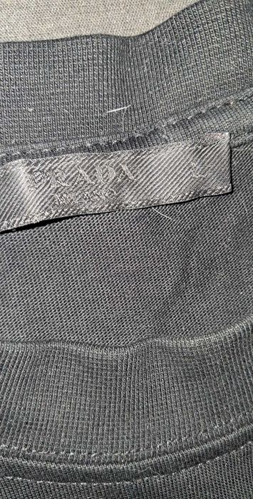 Tricou Prada(eticheta,cod qr si codurile de cand l am cumparat (L)