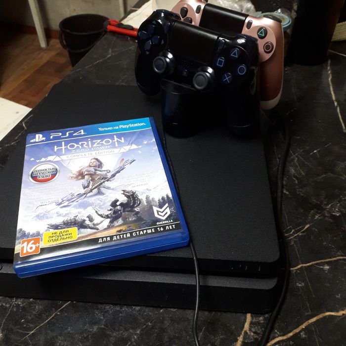 Playstation 4 slim 1tb