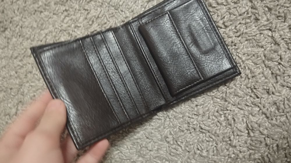 Продам кашелек кожаный