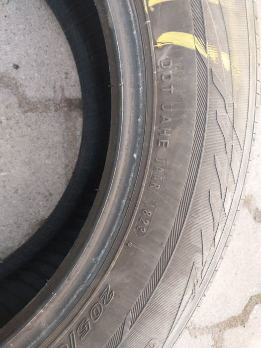 2 шины Nexen Корея 205 65 R16.