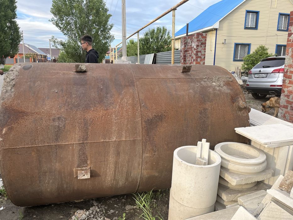 Продам бочку 10000тг