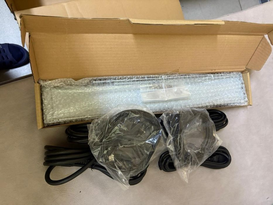 ИБП, Tripp Lite, SUINT2200LCD2U, 2200VA