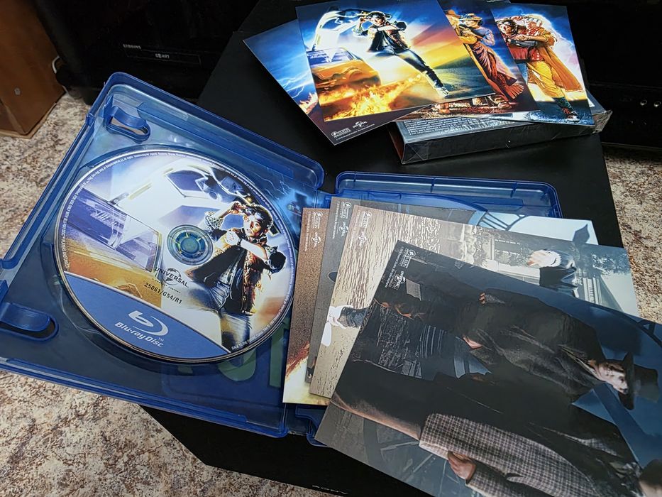 Продаю  коллекцию Назад в будущее ( 4 Blu-ray)