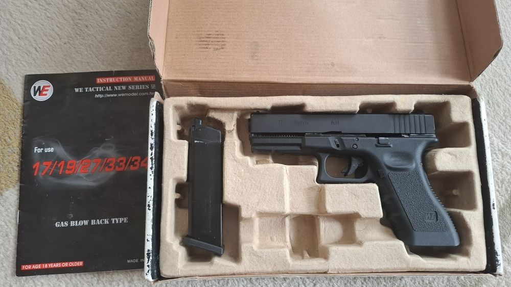 Еърсофт Glock 17 WE green gas full metal