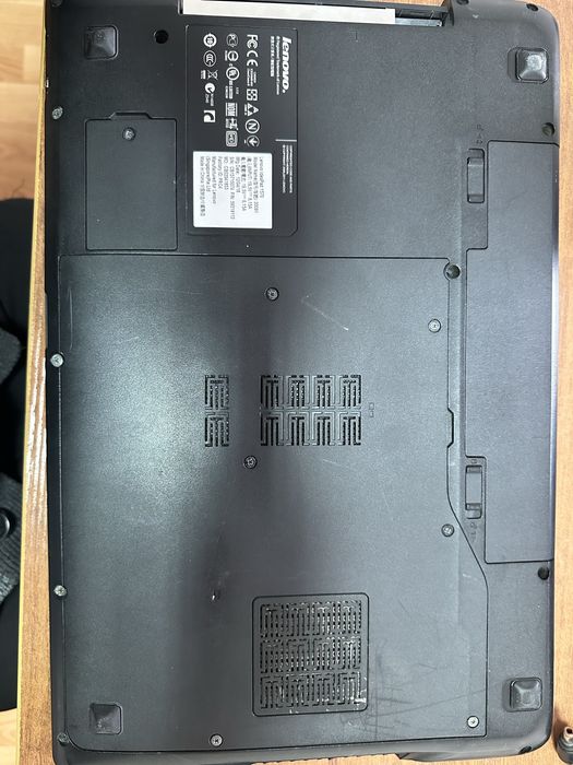 Ноутбук LENOVO IdeaPad Y570