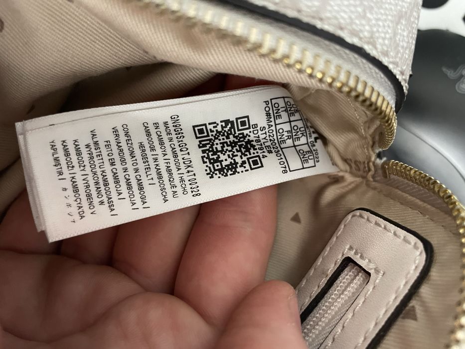 Оригинална дамска чанта GUESS + калъф