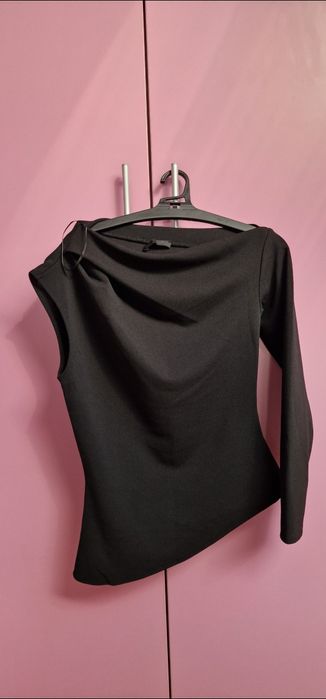 OFERTA! Vând îmbrăcăminte de damă noi cu etichetă nu au fost purtate