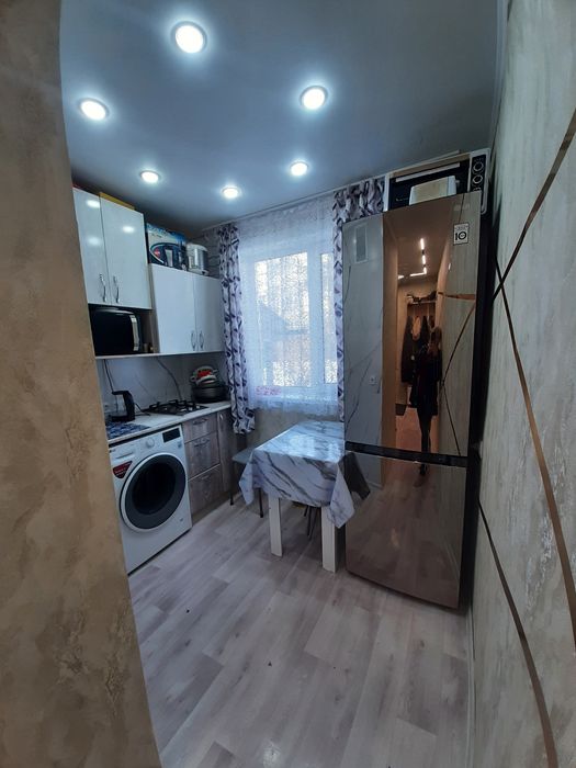 Продам 2-х комнатную квартиру в центре