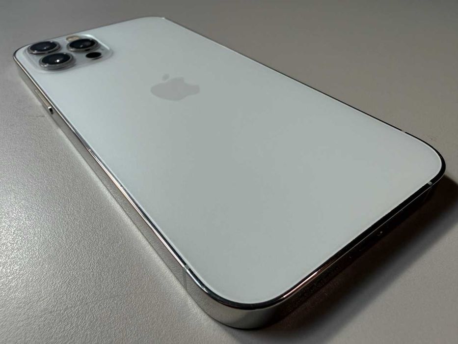  Apple / iPhone 12 Pro 128 Gb / Silver / 100% Acumulatorul