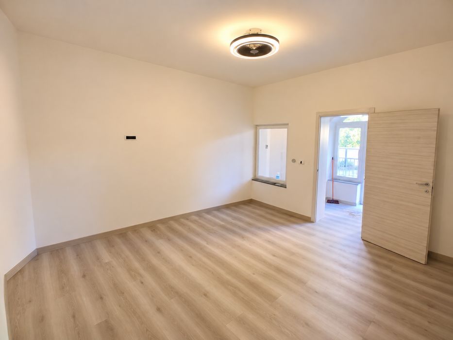 DE VÂNZARE – Apartament ULTRACENTRAL ARAD  159 MP 136.000 € Renovat Integral