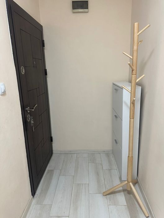 Дава се под наем Двустаен апартамент в Варна, Колхозен пазар - 45 кв.м за 357 € - Снимка #3