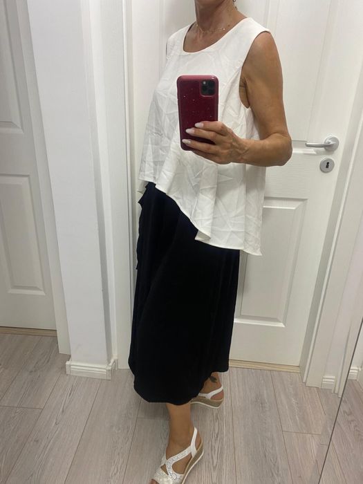 Vand rochita deosebita , noua , Trelise Cooper