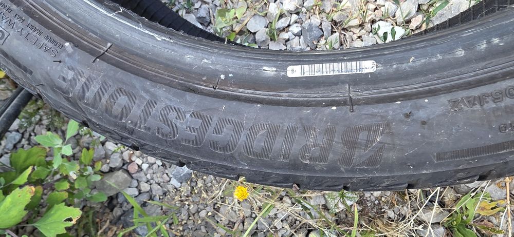 2 бр. 23/2024 225/40/19 93W Bridgestone Turanza T005