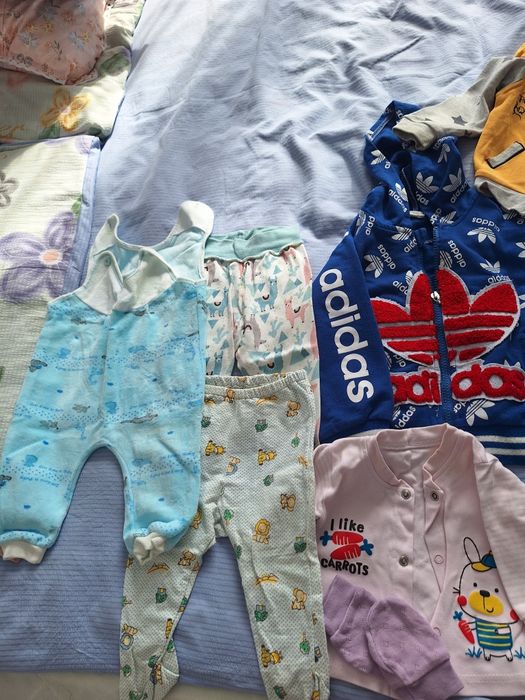 Деткие женс.вещи.