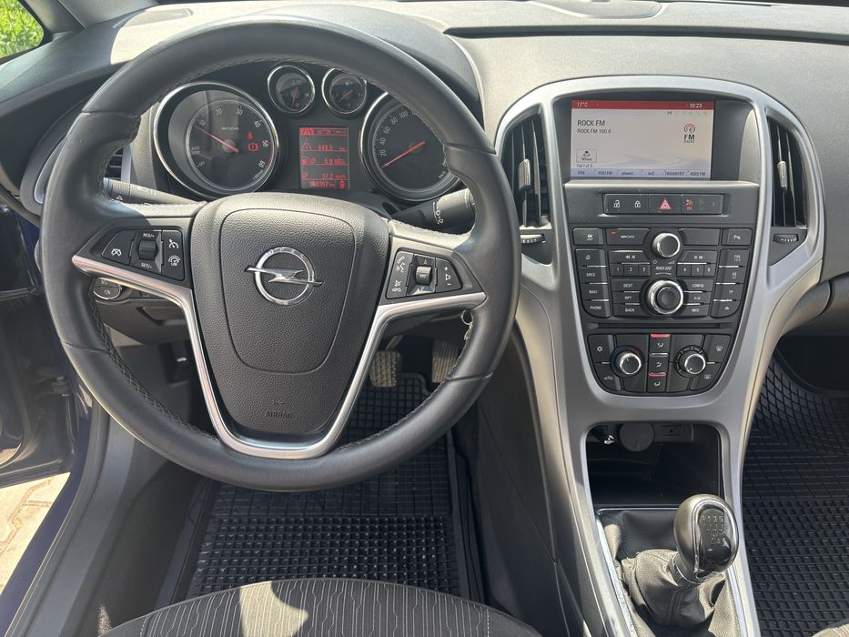 Opel astra j 1.7ecoflex 110cp