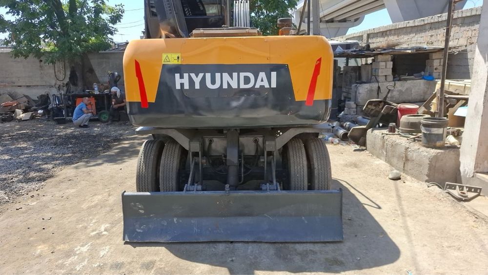 Ekskavator. Экскaватор hyundai 60 eco