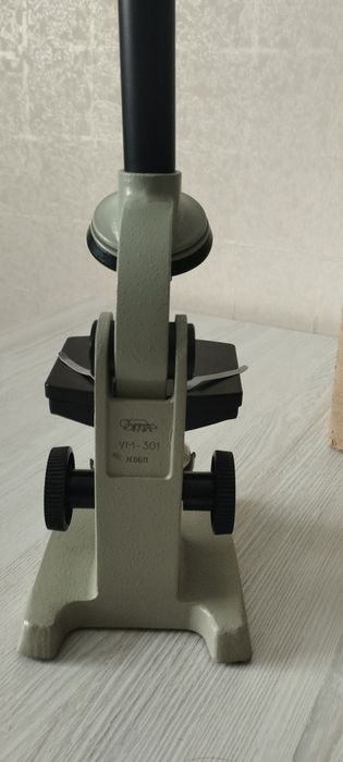 Продаю микроскоп УМ-301