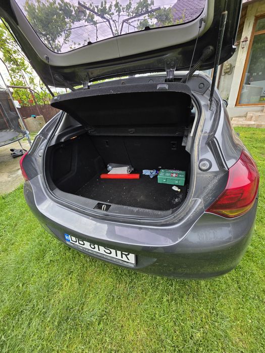 Opel astra J 2011 benzina 1.4