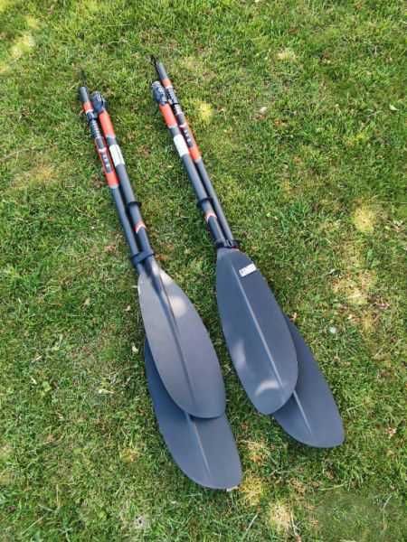 Жилетки, гребла, тапи и седалка за каяк
