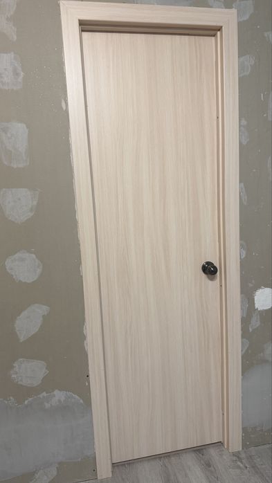Продам двери межкомнатные