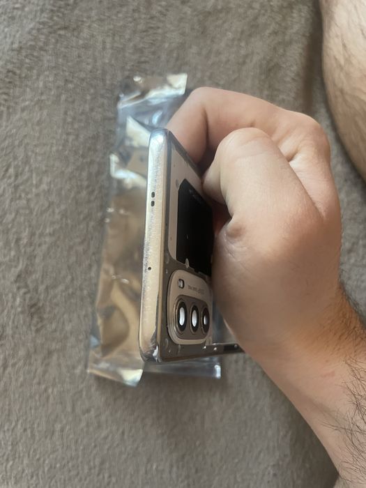 Ramă nounouță de Motorola moto G82 , accept si schimb