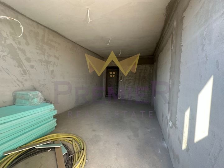 Продава се Офис в Варна, Изгрев - 90 кв.м за 1223 €/кв.м - Снимка #3