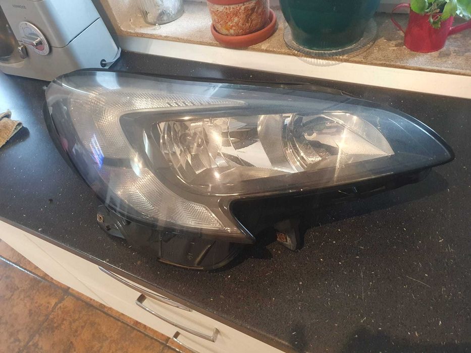 Far dreapta, Opel Corsa E, ani 2014-2020, cod 39108223 RH