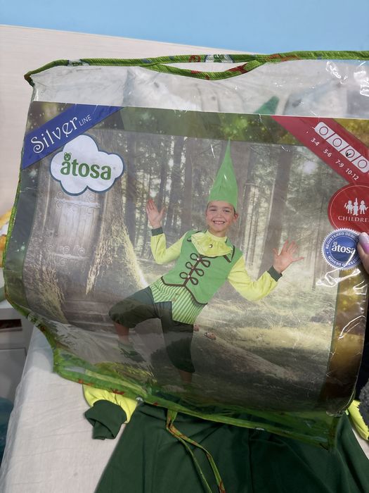 Costum serbare culoare verde cu galben