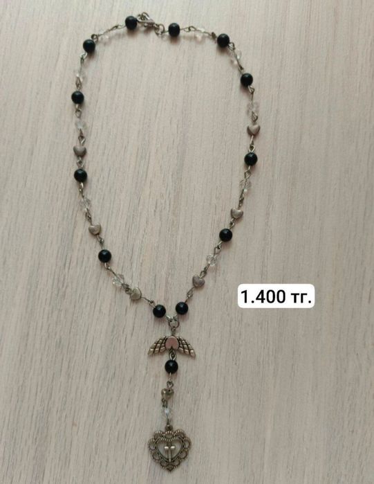 Продам различные украшения, цепочки.