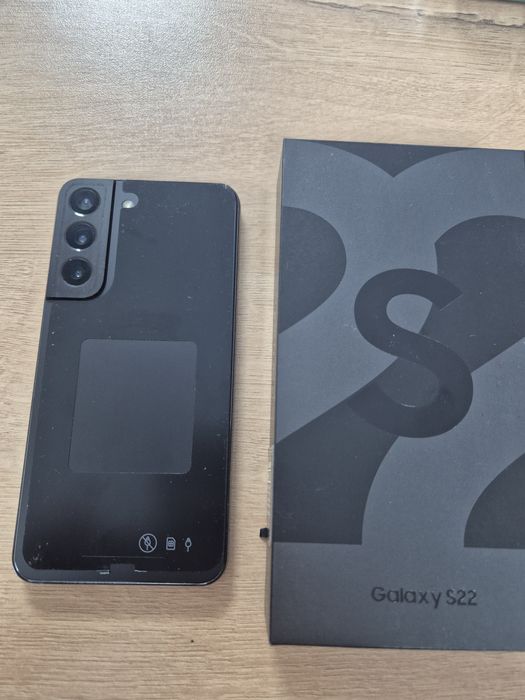 Продам самсунг s22