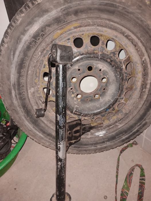 Домкрат от мерс 190е