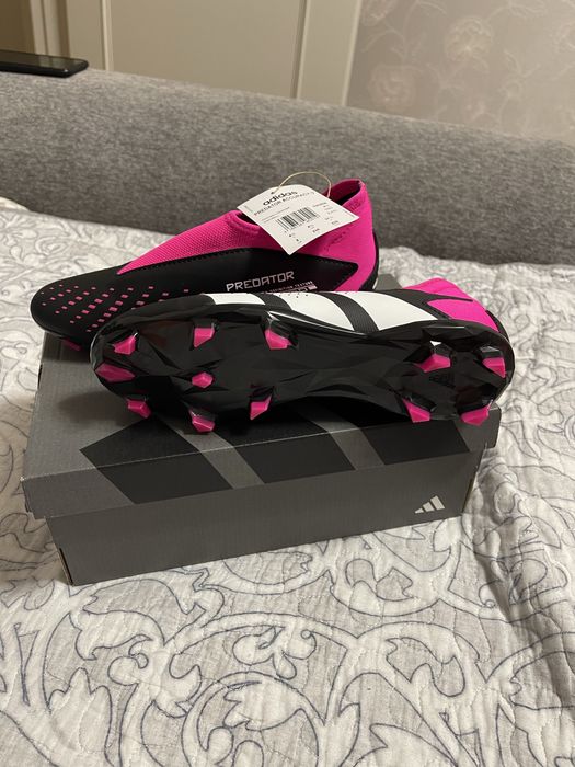 Бутсы адидас оригинал новый