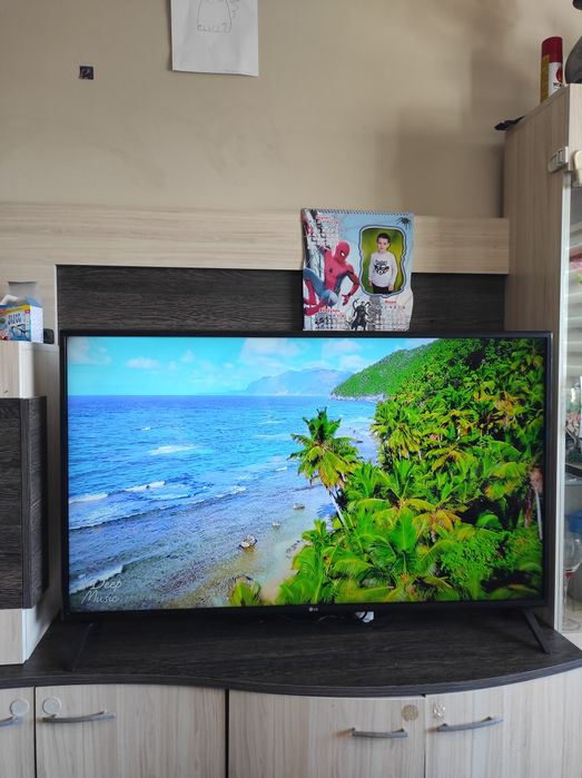 Смарт Телевизор LG 49 инча Ultra HD 4K