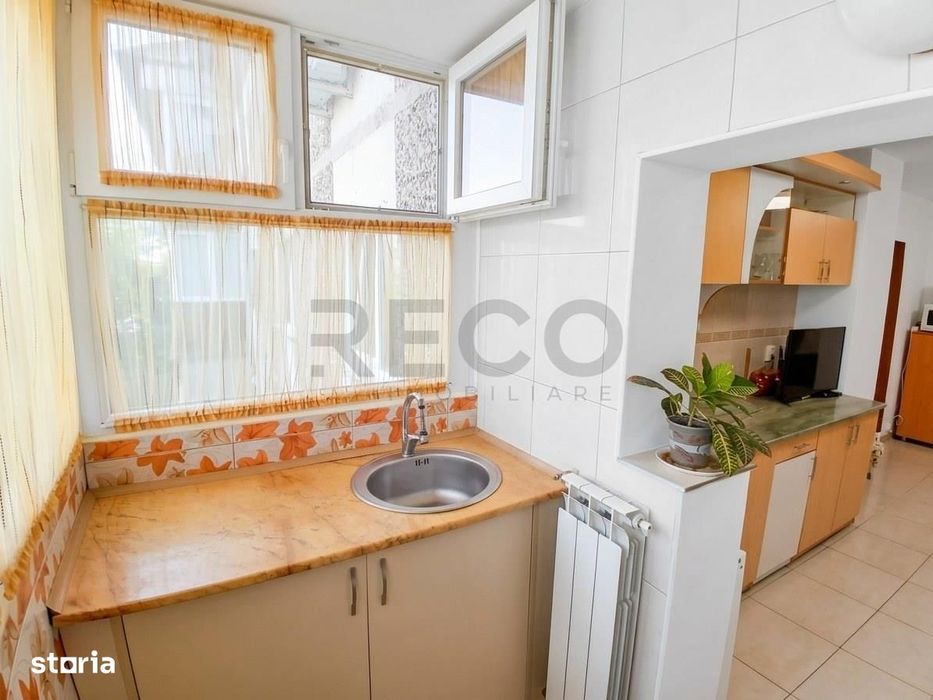 RECO Apartament cu 3 camere decomandat zona Decebal