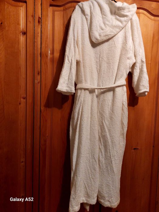 Продавам ретро  халати  за баня