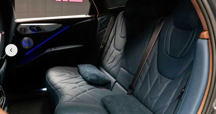 BMW XM 4.4л бензин+гибрид