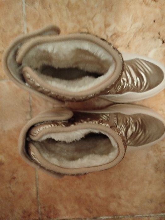 Ghete îmblănite de damă