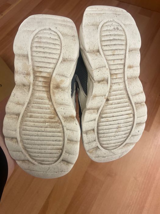 Детские кроссовки р.30